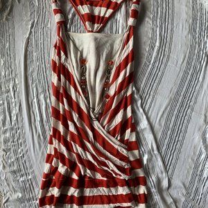 Tank with built in necklace